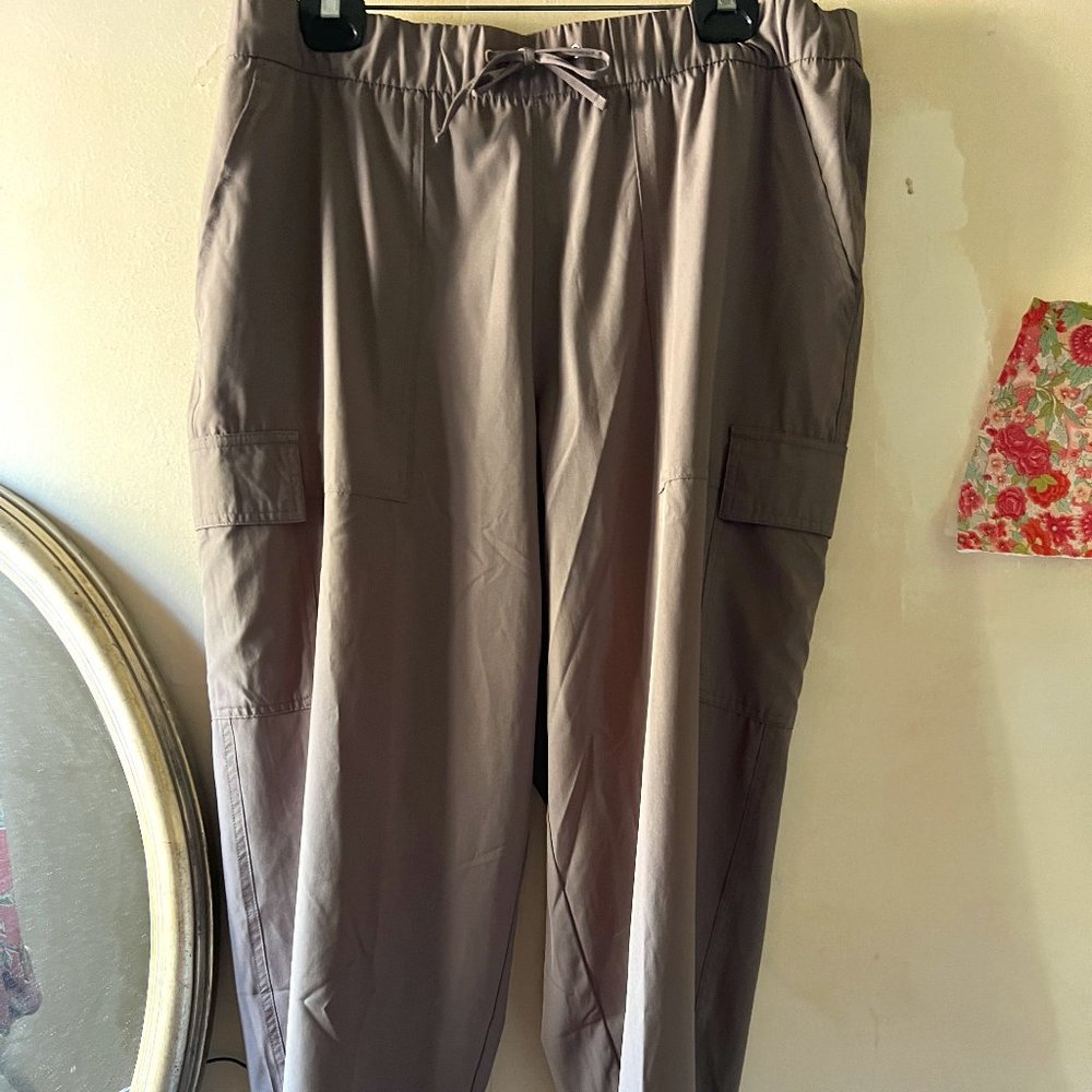 Drawstring StretchTech Tan Cargo Women's Pants XXL - Never worn
